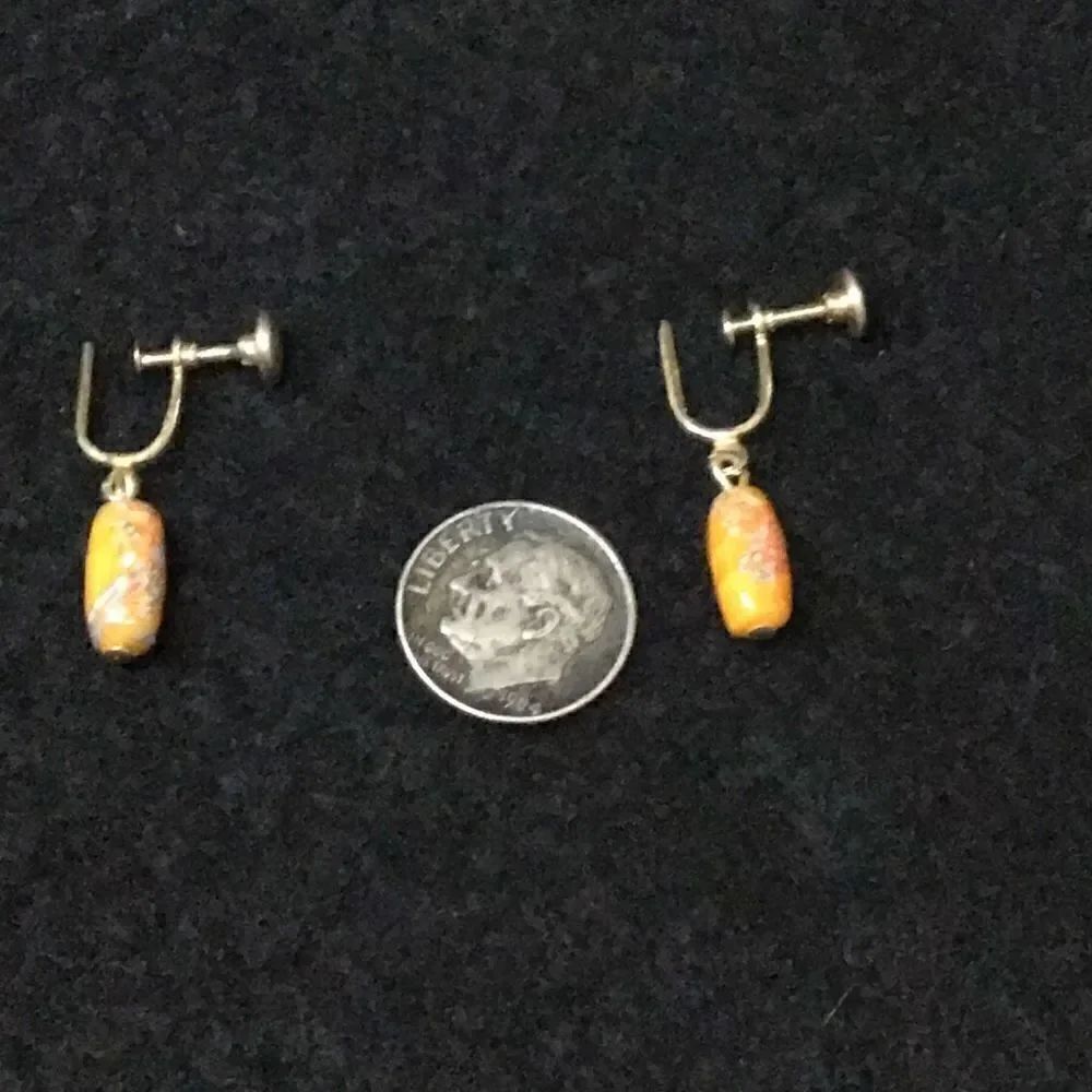 Vintage screw post small orange painted did earrings